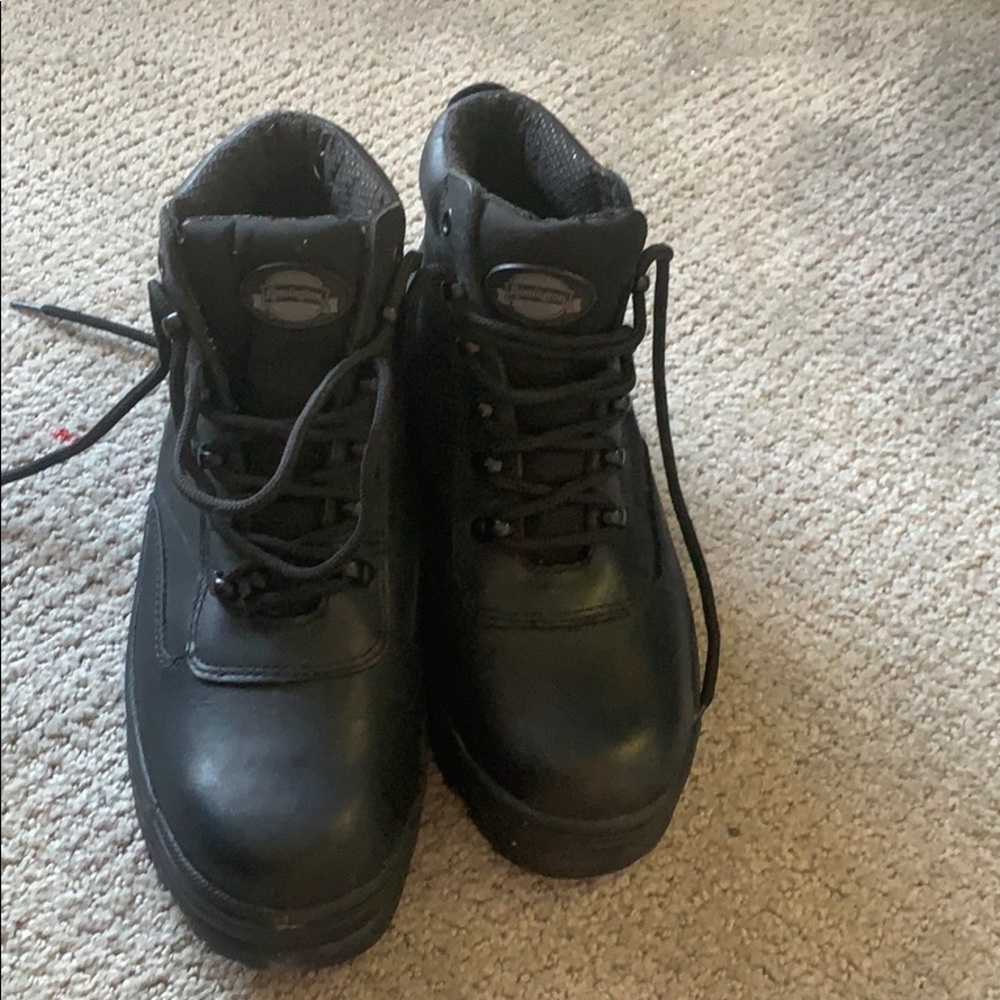 Black leather Remington hiking boots